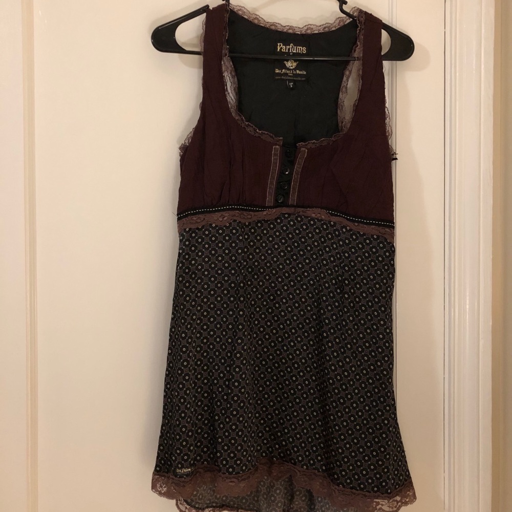 Fluid purple sleeveless dress - lace details